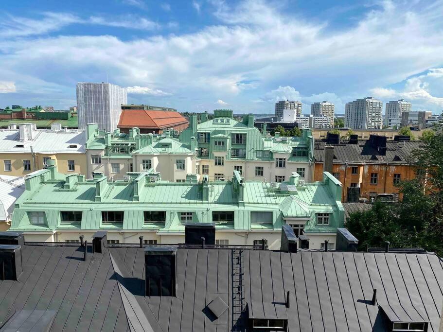 Studio Apartment, View Over The Roofs For The Sunrise Helsinki Esterno foto