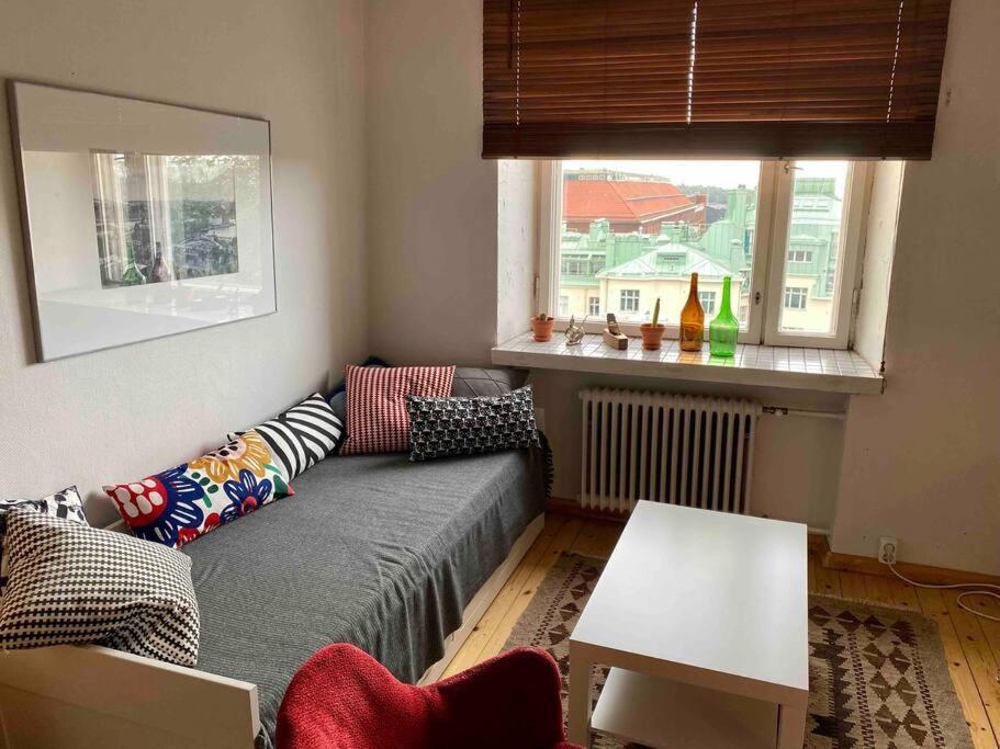 Studio Apartment, View Over The Roofs For The Sunrise Helsinki Esterno foto